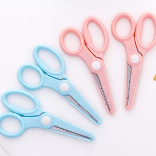 เช็ครีวิวสินค้ากรรไกร สีพาสเทล (ฟ้า-ชมพู) - Pastel Scissor กรรไกรเด็ก กรรไกรปลายมน