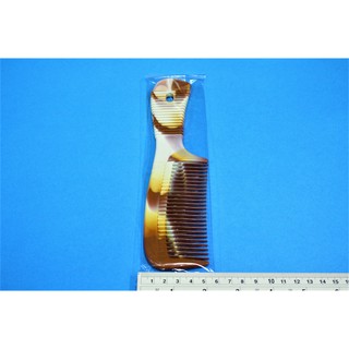ภาพขนาดย่อของภาพหน้าปกสินค้าหวี ด้ามลายใหญ่ สีไม้ (12 ชิ้น), Comb 1020-07 (12 pieces) จากร้าน sumpengcentre บน Shopee