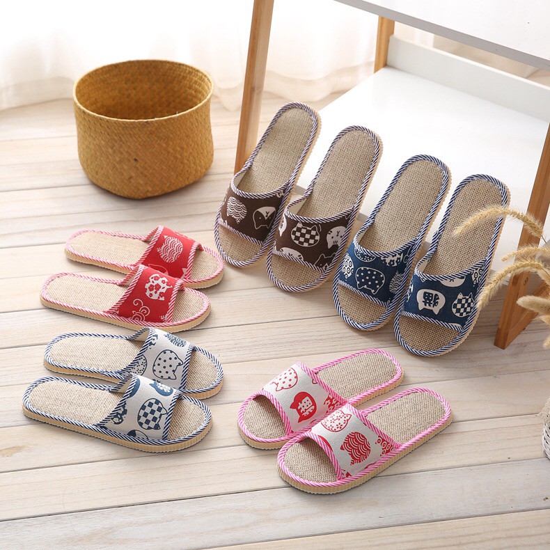ภาพหน้าปกสินค้ารองเท้าแตะ รองเท้าใส่ในบ้าน / ออฟฟิศ ลายแมวสไตล์ญี่ปุ่น จากร้าน homeappliance818 บน Shopee