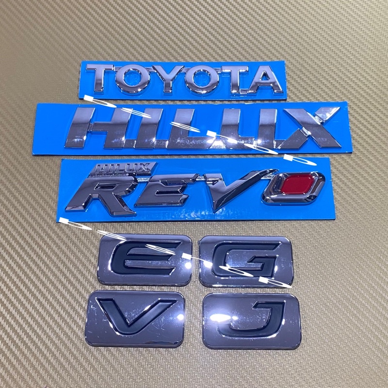 โลโก้ติดรถ-toyota-hilux-revo-ราคาต่อชิ้น