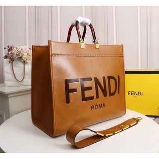 กระเป๋า​ถือ​ Fendi​ 41.cm.