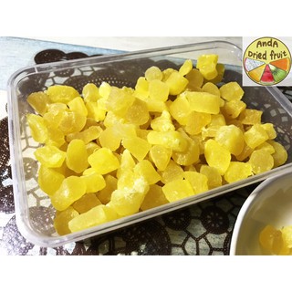 แกนสัปรดอบแห้ง (Dried pineapple core) บรรจุกล่อง 500 กรัม