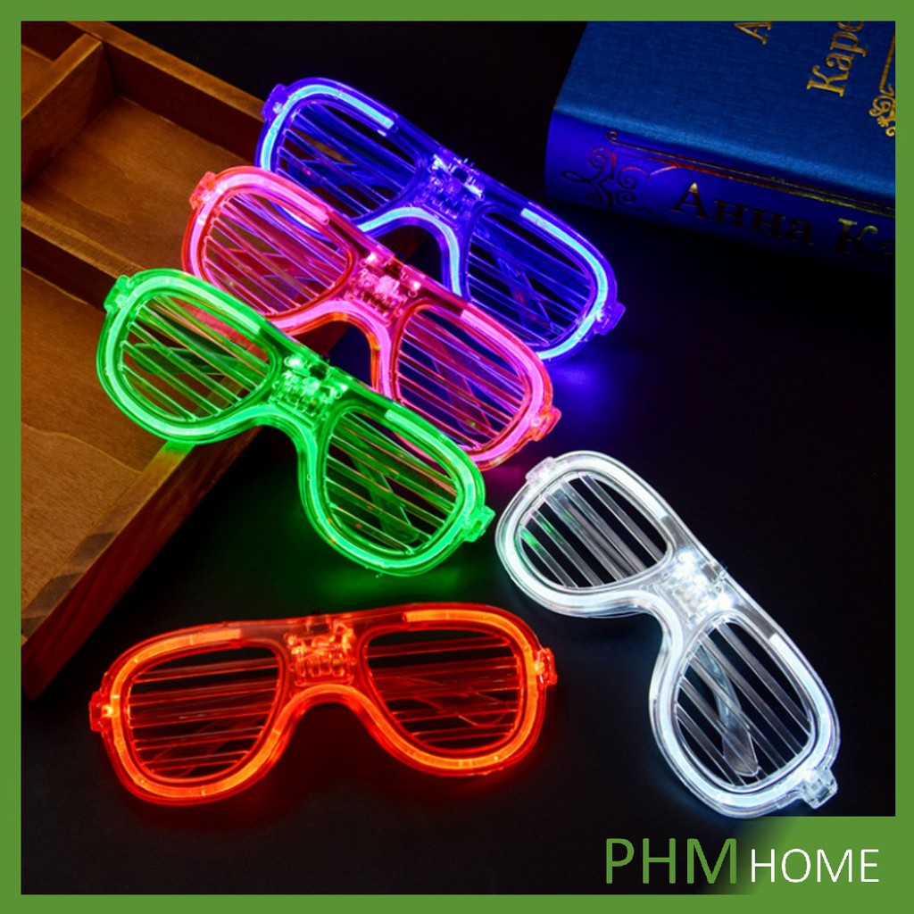 ภาพหน้าปกสินค้าแว่นตาเรืองแสง ""มีหลอดไฟ LED"" แว่นตาเรืองแสง คริสต์มาส แว่นสงกรานต์ Luminous glasses จากร้าน t0804021371 บน Shopee