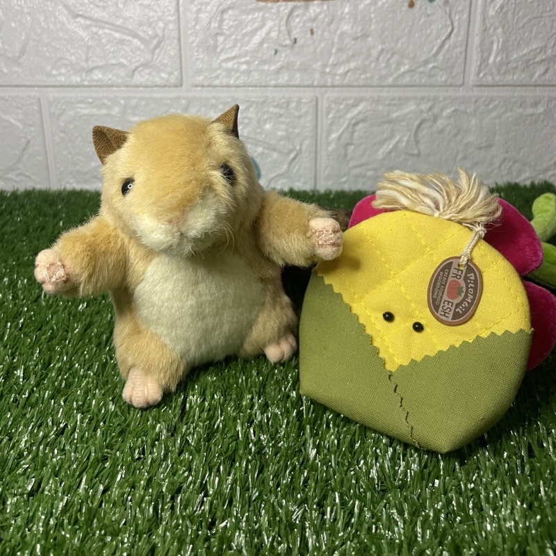 ตุ๊กตาแฮมสเตอร์มารยาทงาม-แฮมสเตอร์สวัสดีจ้า-บีบมีเสียง-น่ารักมาก-ขนนุ่ม-polite-hamster-plush-stuffed-toy-japan-4