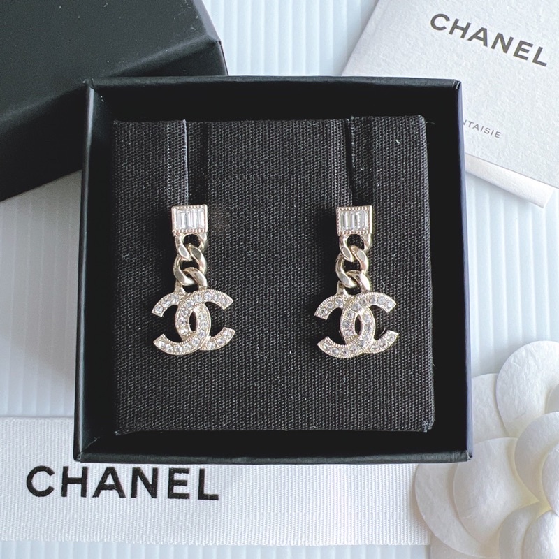 new-chanel-earrings-แต่ละคู่ราคาไม่เท่ากัน-รบกวนสอบถามก่อนกดสั่งซื้อค่ะ