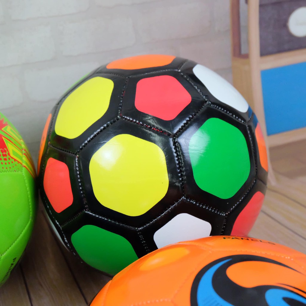 ภาพสินค้าGion - ลูกฟุตบอลไซส์มาตรฐาน Size 5 ทำจากวัสดุ PVC รุ่น DK-002 จากร้าน gion_intertrade บน Shopee ภาพที่ 2