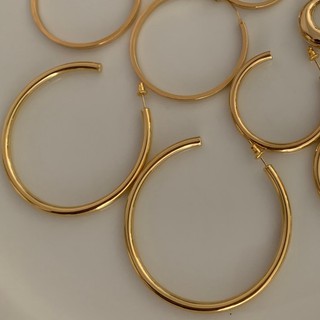 𝐴𝑆𝐻𝐼𝑅𝐴 (18k gold plated) ต่างหูห่วงใหญ่แบบหนา Level 1 Chunky hoop earrings