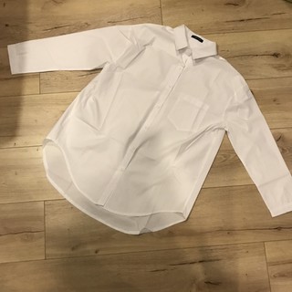 เสื้อเชิ๊ตสีขาว อก 42” new