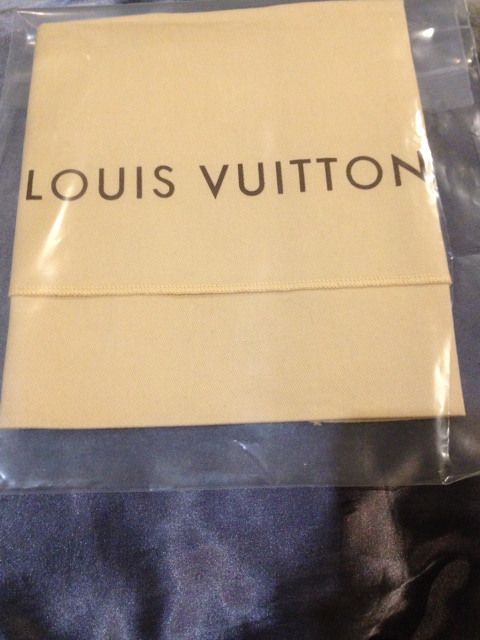 ถุงผ้ากันฝุ่น-louis-vuitton-ของแท้