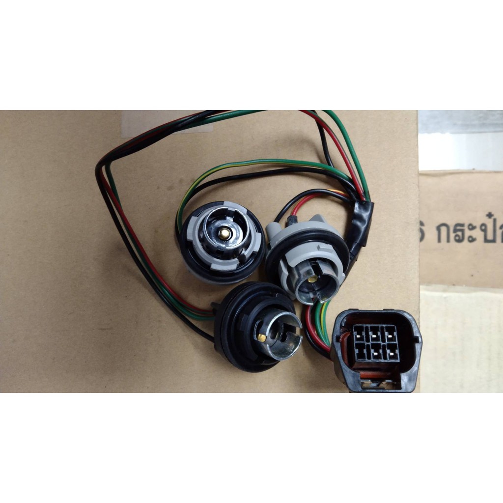 55-ur5651155a-ขั้วหลอดไฟท้าย-mazda-bt-50-un-ปี-2006-2008-เบิกศูนย์-มาสด้า-mdgsby