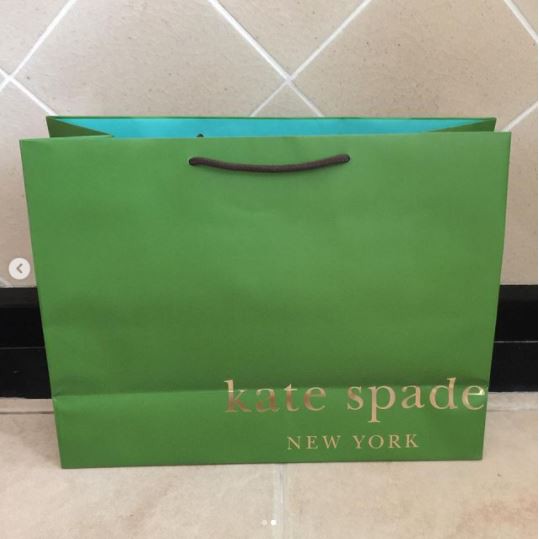 ถุงกระดาษ-แบรนด์-kate-spade-ของแท้-ใบใหญ่มาก-พร้อมสายยาว-มาจาก-shop-ทุกใบ