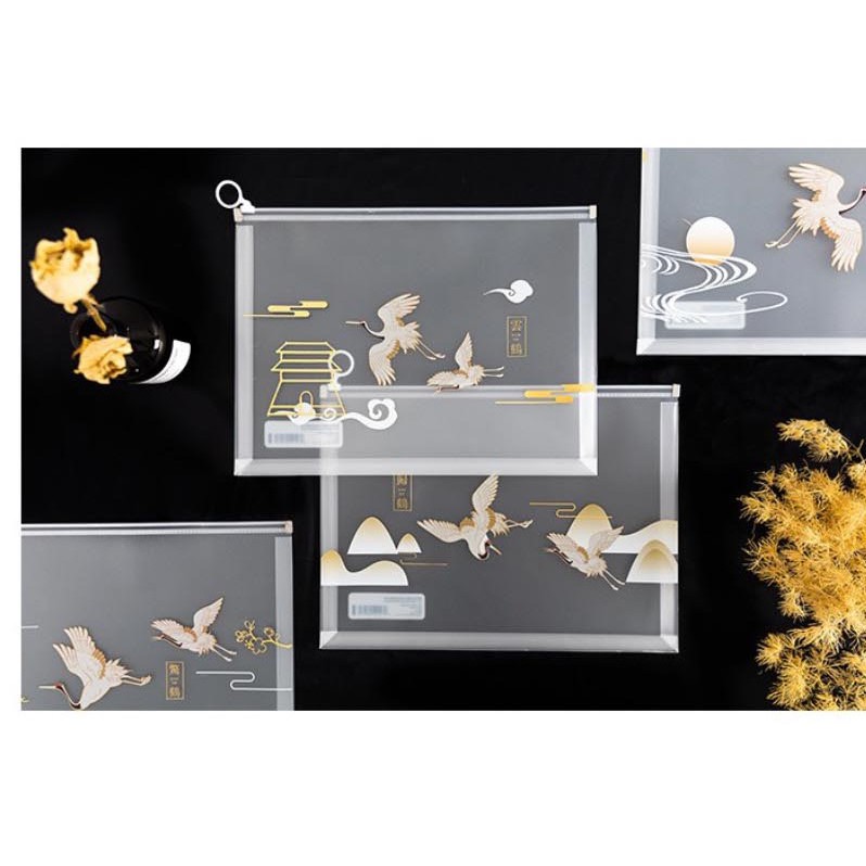 พร้อมส่ง-ซิปแฟ้มซองกระดุมใส่งานและเอกสาร-ลายนกกระเรียน-crane-zip-folder