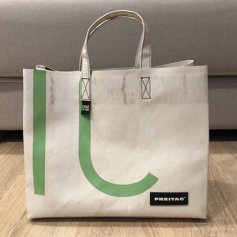 Freitag F704 CAKE BAG edition by ONE of 2000 | Shopee Thailand Freitag F704 CAKE BAG edition by ONE of 2000 | Shopee Thailand