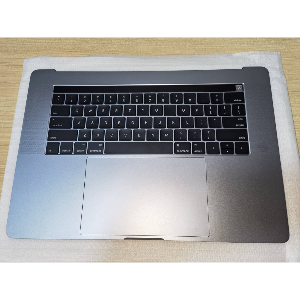 Top Case / Repose-poignets Apple MacBook Pro 13″ 2017 A1706 – Gris – Clavier Défectueux