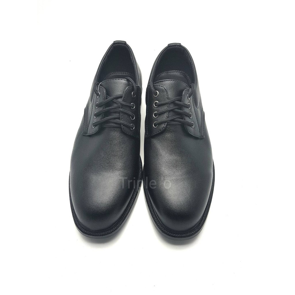 ภาพหน้าปกสินค้าCSB รองเท้าหนังผูกเชือก 4 รู สีดำ CM545 ไซส์ 39-46 จากร้าน i_am_shoes บน Shopee