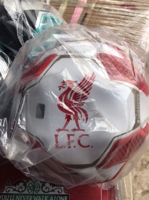 liverpool-football-club-hello-kitty-ลูกฟุตบอล-lfc-tidepool-ลิขสิทธิ์แท้จากสโมสรลิเวอร์พูล