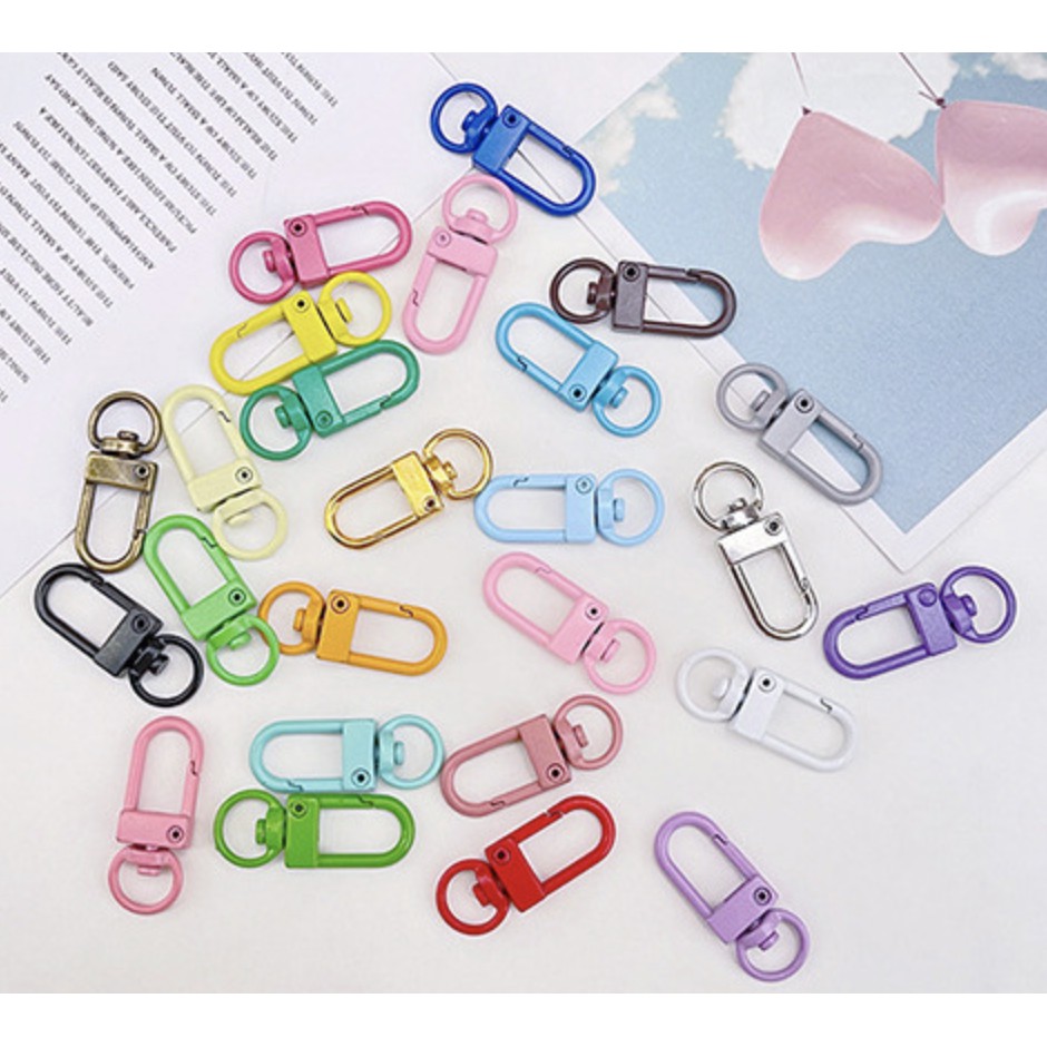ภาพสินค้าพร้อมส่ง ตะขอก้ามปูตัวยูสแตนเลส ซื้อ10แถม1 เฉลี่ย 1.81/ชิ้น , ก้ามปู ห่วงพวงกุญแจ colorful จากร้าน kongplaystore บน Shopee ภาพที่ 3