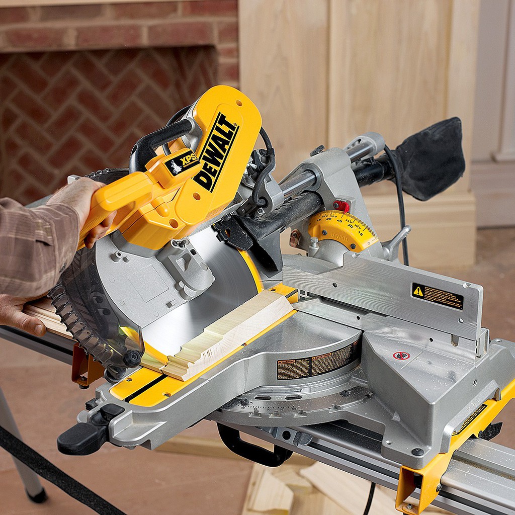 เครื่องเลื่อยตัดองศาสไลด์-12-นิ้ว-dewalt-รุ่น-dws780