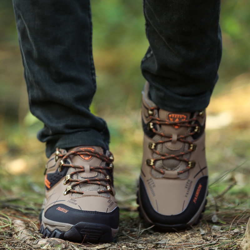 มีสินค้า-ฤดูใบไม้ร่วงและฤดูหนาวรองเท้าเดินป่ารองเท้าเดินป่ากลางแจ้งขนาดใหญ่กันน้ำสวมใส่รองเท้าเดินทางผู้ชาย