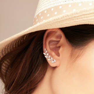 Olive Earrings ต่างหูเงินแท้ ชุบทองคำขาว ประดับเพชรสวิตน้ำ100 แบรนด์ Dusadee Jewelry