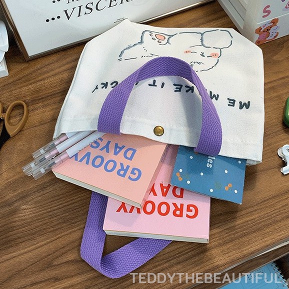 ภาพหน้าปกสินค้าNew  กระเป๋าผ้าลายการ์ตูน น่ารัก กระเป๋าใส่ของ หิ้วมส่ของ ลายการ์ตูนน่ารักมาก จากร้าน teddythebeautiful บน Shopee