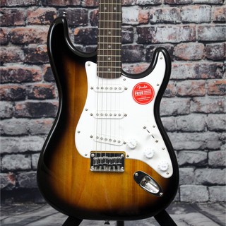 กีต้าร์ไฟฟ้า Fender SQUIER ซีรีย์ BULLET STRATOCASTER ปื๊กอัพ SSS  สีซันเบิส ✅ จัดส่งด่วนทั่วประเทศ