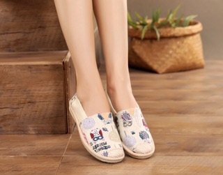 ภาพขนาดย่อของภาพหน้าปกสินค้าพร้อมส่ง  รองเท้า รองเท้าผู้หญิง รองเท้าคัทชู รองเท้าคัทชูหุ้มส้น MAO-9 จากร้าน dayday_up บน Shopee ภาพที่ 5
