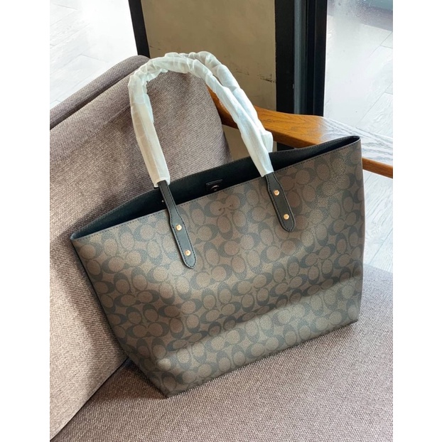 coach-town-tote-signature-bag