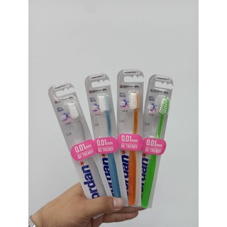 Jordan Slim Clean Super Soft Toothbrush จอร์แดน แปรงสีฟันรุ่น สลิมคลีน ซูเปอร์ซอฟท์ *คละสี*