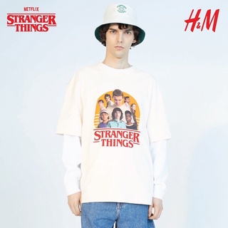 ภาพขนาดย่อของภาพหน้าปกสินค้าเสื้อ H&M x Stranger Things พิมพ์ลายทรงหลวม จากร้าน kook7260 บน Shopee