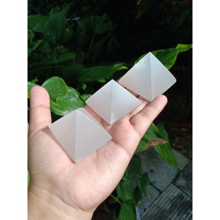 เซเลไนต์ | Selenite 🌈 #pyramid 🤍 ทรงพีระมิด คริสตัลธรรมชาติ