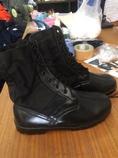 ภาพขนาดย่อของภาพหน้าปกสินค้ารองเท้า จังเกิ้ล pu สีดำ ใช้ในงาน อปพร. จากร้าน bigyeaw101 บน Shopee