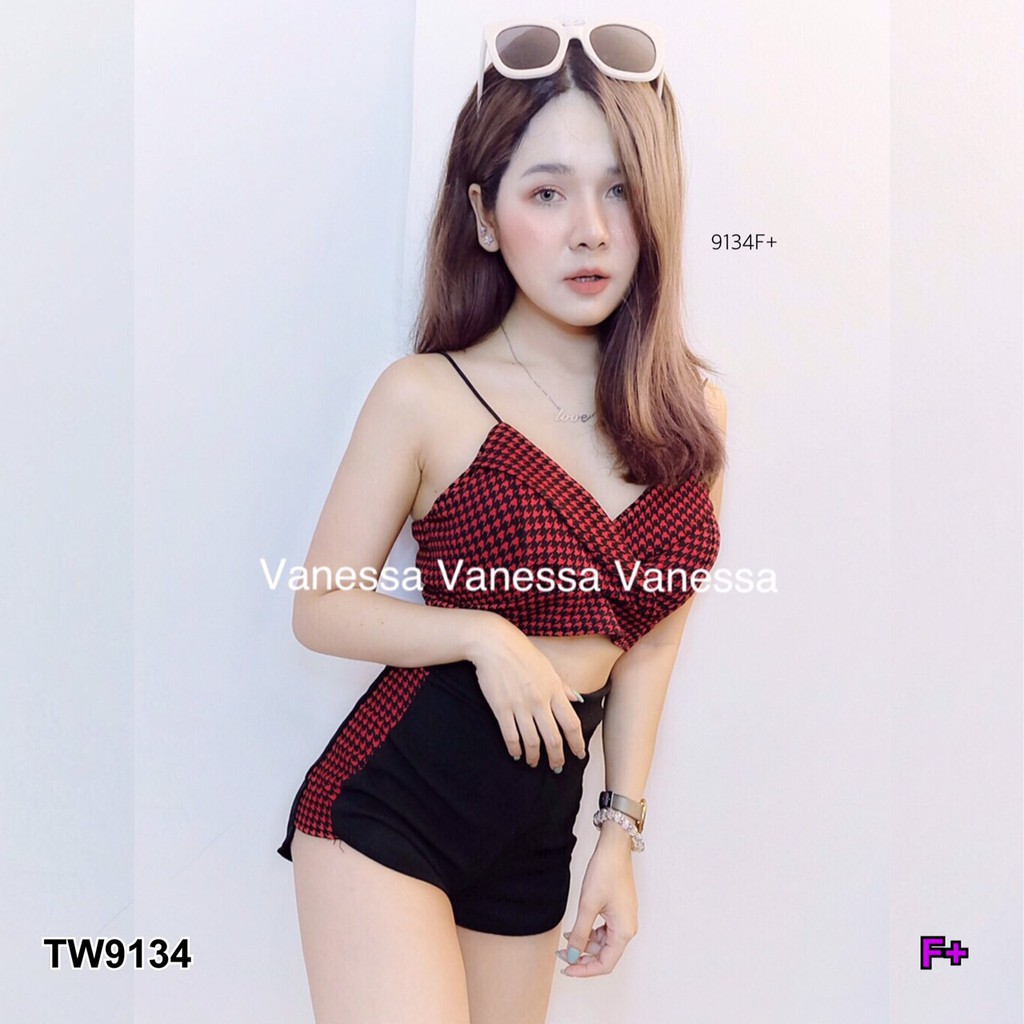at9134-set-2-ชิ้น-เสื้อสายเดี่ยวลายชิโนริ-กางเกงขาสั้นผ่าด้านข้าง-ผ้าวูลเวฟยืด