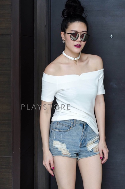 เสื้อปาดไหล่ทรงเบสิค