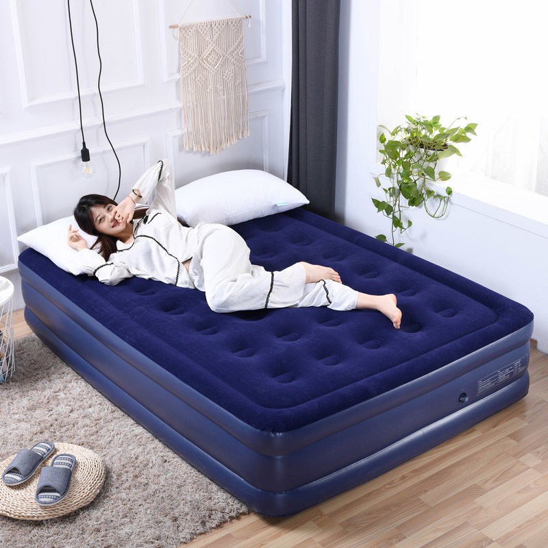 ภาพหน้าปกสินค้าที่นอนเป่าลมหุ้มกำมะหยี่ ที่นอนปิคนิคขนาดเตียงเดี่ยว Inflatable Single Air Bed Mat