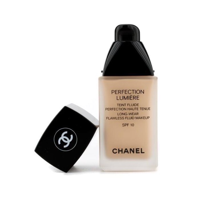 CHANEL Perfection Lumiere Long-Wear Flawless Fluid Makeup SPF10
