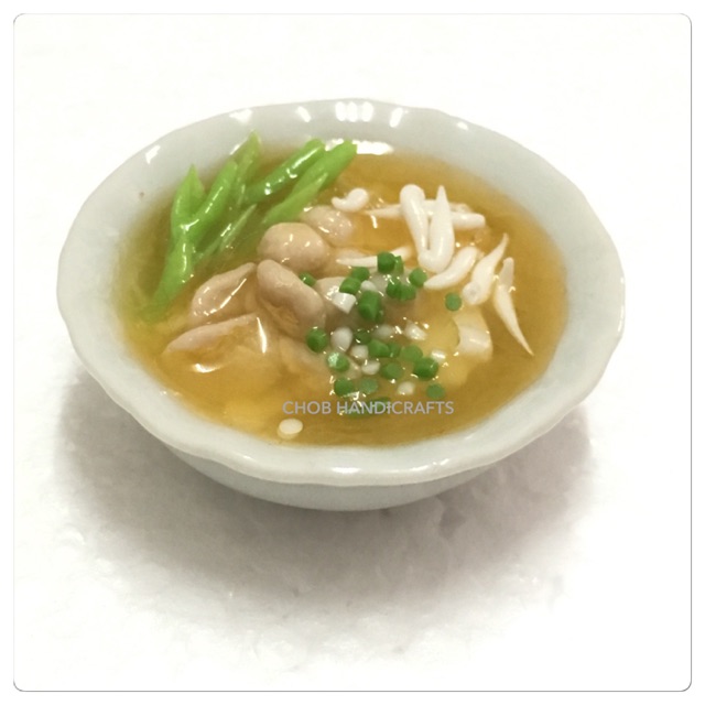 อาหารจิ๋ว-ก๋วยเตี๋ยวลูกชิ้นน้ำใสชามจิ๋ว-โมเดลอาหารไทยจิ๋ว-miniature-thai-food-model