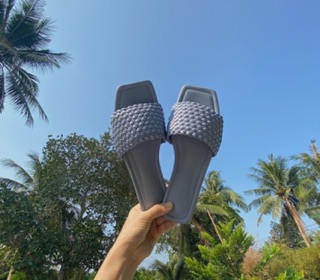 ภาพขนาดย่อของภาพหน้าปกสินค้าPia sandals รองเท้าแตะสวม พร้อมส่ง กดสั่งได้เลยค่ะ (Wila shoes) จากร้าน shoessmonster บน Shopee
