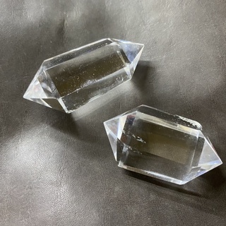 💎  ควอตซ์ใส 1 ชิ้น ( Clear Quartz )ของแท้ หินธรรมชาติ หินสี พลอยดิบ หินแร่ ของสะสม หินมงคล หินนำโชค หินเสริมดวง