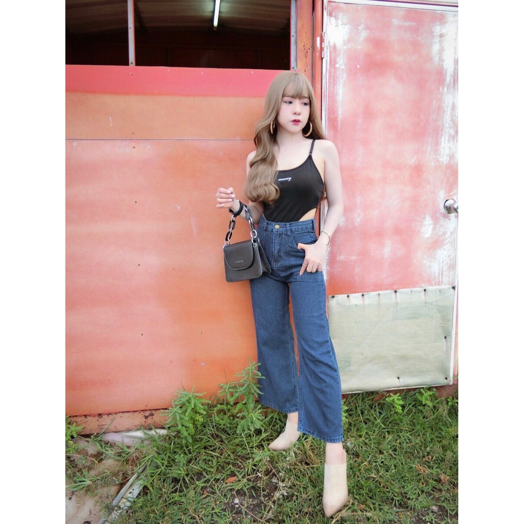 ภาพหน้าปกสินค้าCc jeans 024 กางเกงยีนส์ผู้หญิง เอวสูง ทรงตรง ขากว้าง กระเป๋ากล่องด้านหน้า สีน้ำเงินกลาง กางเกงผู้หญิง จากร้าน aidesing บน Shopee