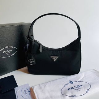 P r a d a nylon hobo Original 1:1 พร้อมส่งค่ะ