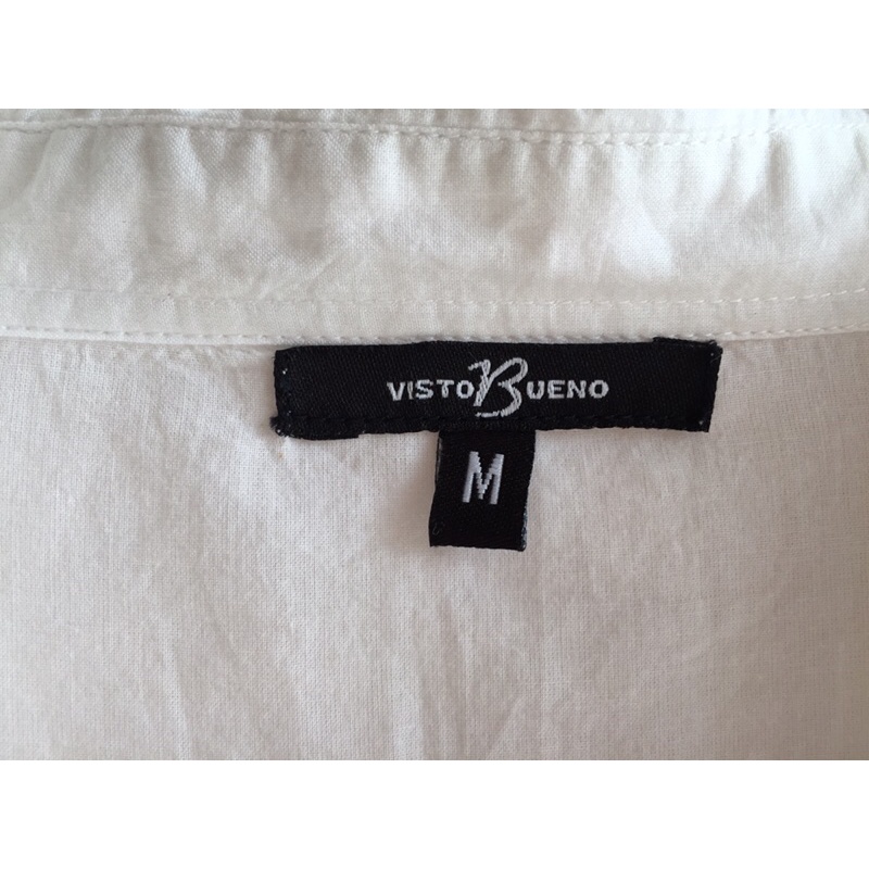 dress-shirt-สไตล์มินิมอล-มือ