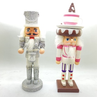Amataonline (พร้อมส่ง) ตุ๊กตาไม้ Nutcracker ขนาด 23 , 25.5 ซม. ของขวัญคริสต์มาสปีใหม่ ของตกแต่งเทศกาล