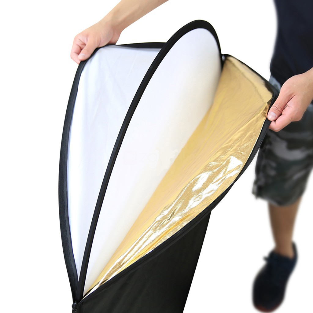 ภาพหน้าปกสินค้า60cm 5 in 1 Multi Functional Photo Studio Collapsible Light Reflector จากร้าน computerfeisaccessories บน Shopee