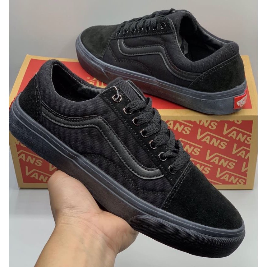 vans-old-skool-รองเท้าผ้าใบสีดำล้วน