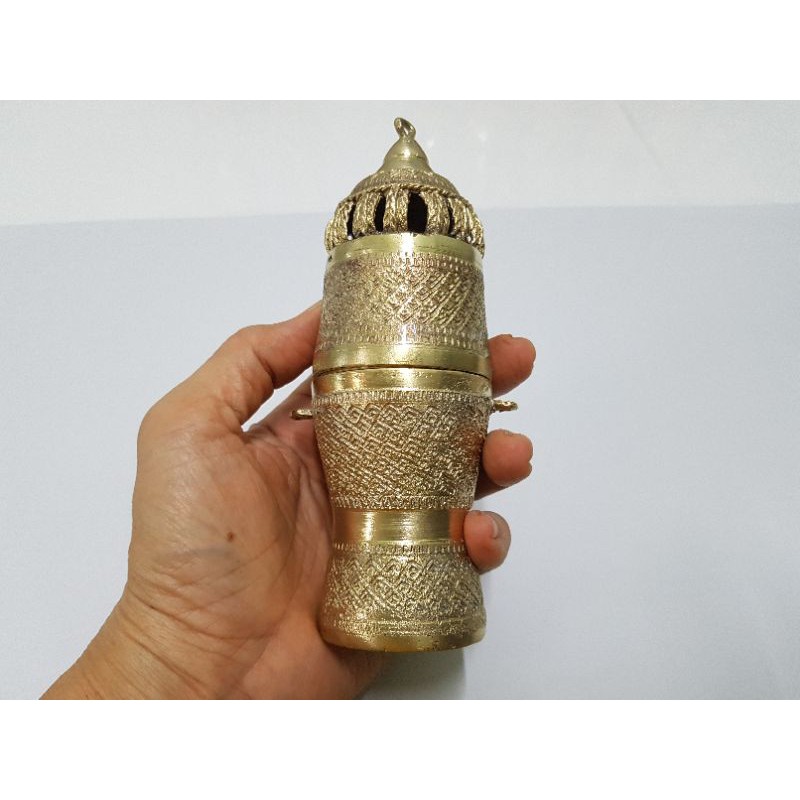 brass-byfa-b1022-เต้าปูนทองเหลืองโบราณ-มีกระดิ่งบนหัว-ใหญ่5-5-6นิ้วเรียกว่า-บอกปูน-เต้าปูนลายอยุธยาฝีมือบ้านปะอาว