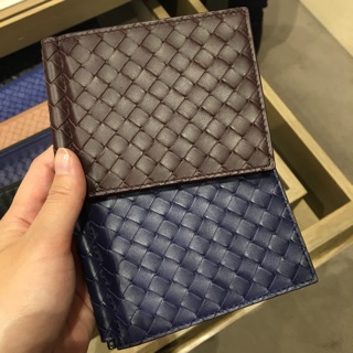 Bottega money clip ลดราคานะคะ รีบสั่งเลยคะ เหลือ 12,200 บาท