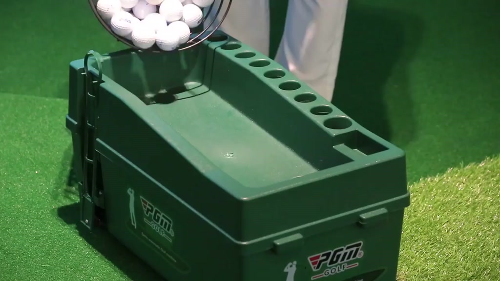 anna-automatic-golf-ball-dispenser-machine-golf-practicing-training-pitching-machine