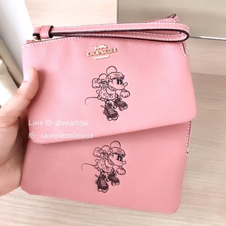 🌟พร้อมส่ง🌟🎉COACH CORNER ZIP WRISTLET WITH MINNIE MOUSE MOTIF . คล้องมือ 1 ซิป ลาย MINNIE MOUSE 🐭