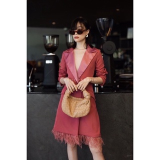 เดรสทรงสูทชายขนนก Brand : vshopbrand Code : 4622
